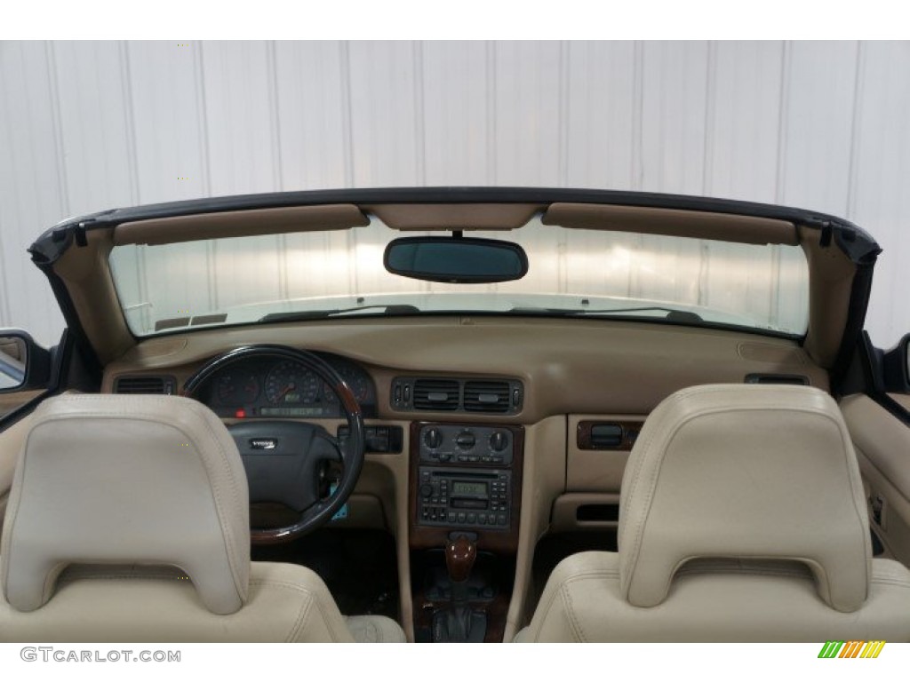 2004 C70 Low Pressure Turbo - White / Beige photo #19