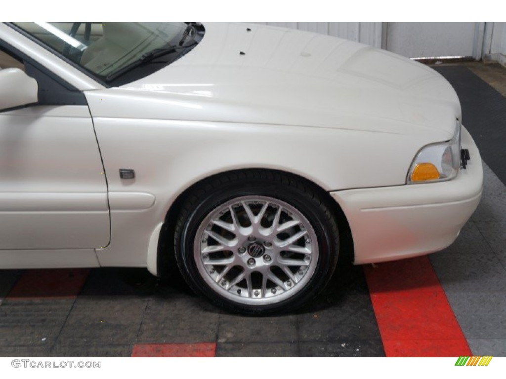 2004 C70 Low Pressure Turbo - White / Beige photo #45