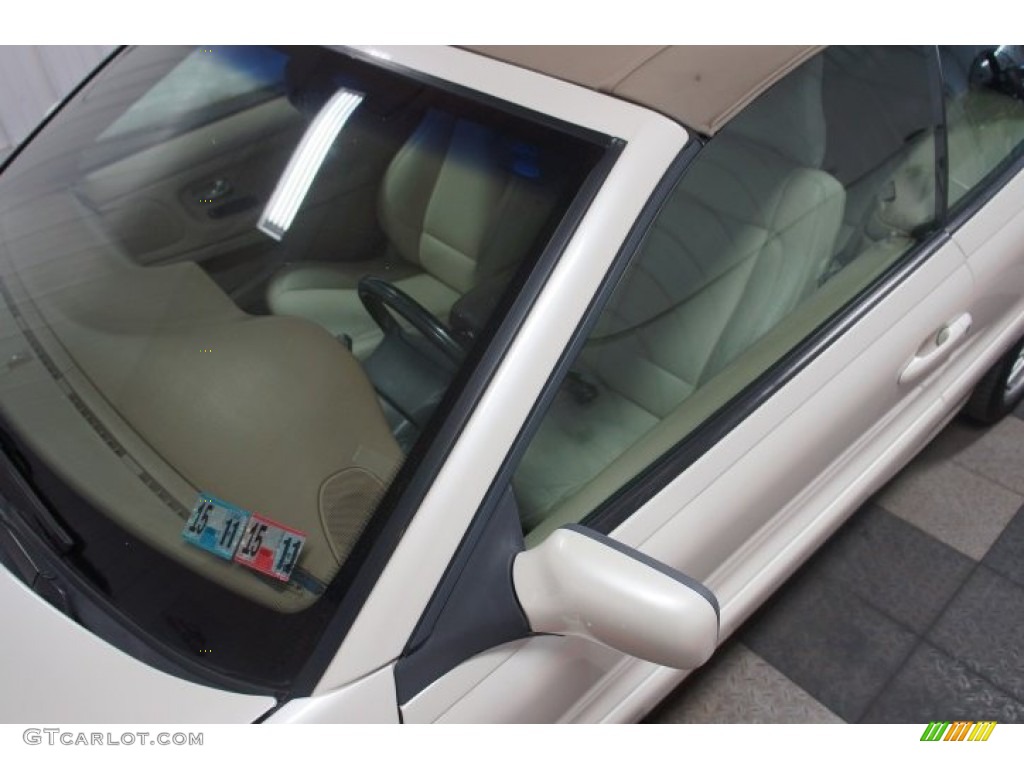 2004 C70 Low Pressure Turbo - White / Beige photo #69