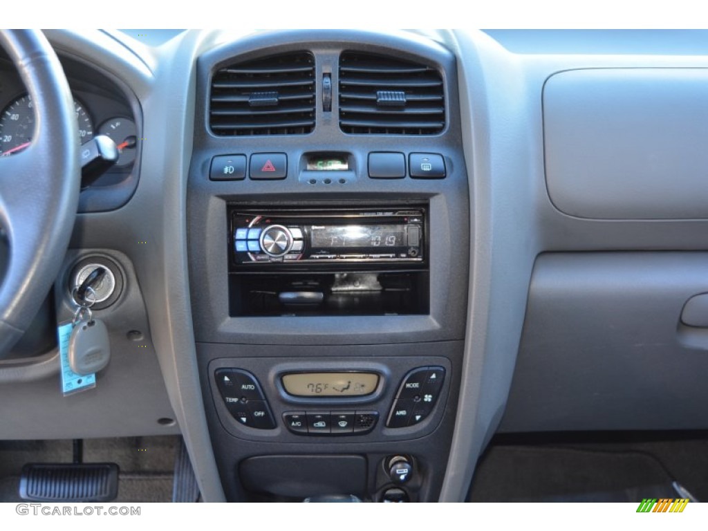 2003 Santa Fe GLS 4WD - Pewter / Gray photo #14