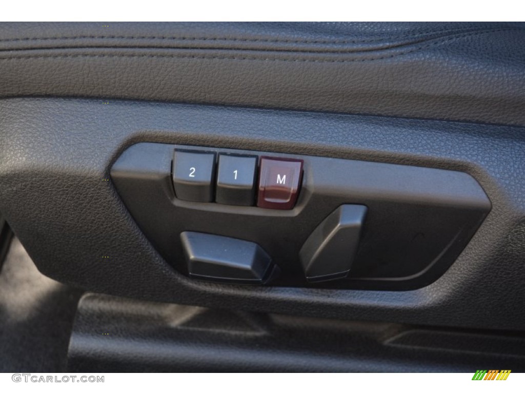 2014 3 Series 320i xDrive Sedan - Glacier Silver Metallic / Black photo #13