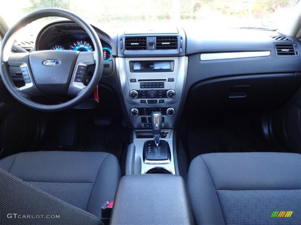 2011 Fusion SE - Blue Flame Metallic / Charcoal Black photo #11