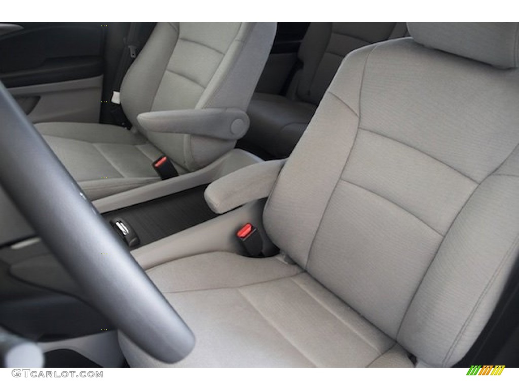 2016 Pilot LX AWD - Lunar Silver Metallic / Gray photo #10