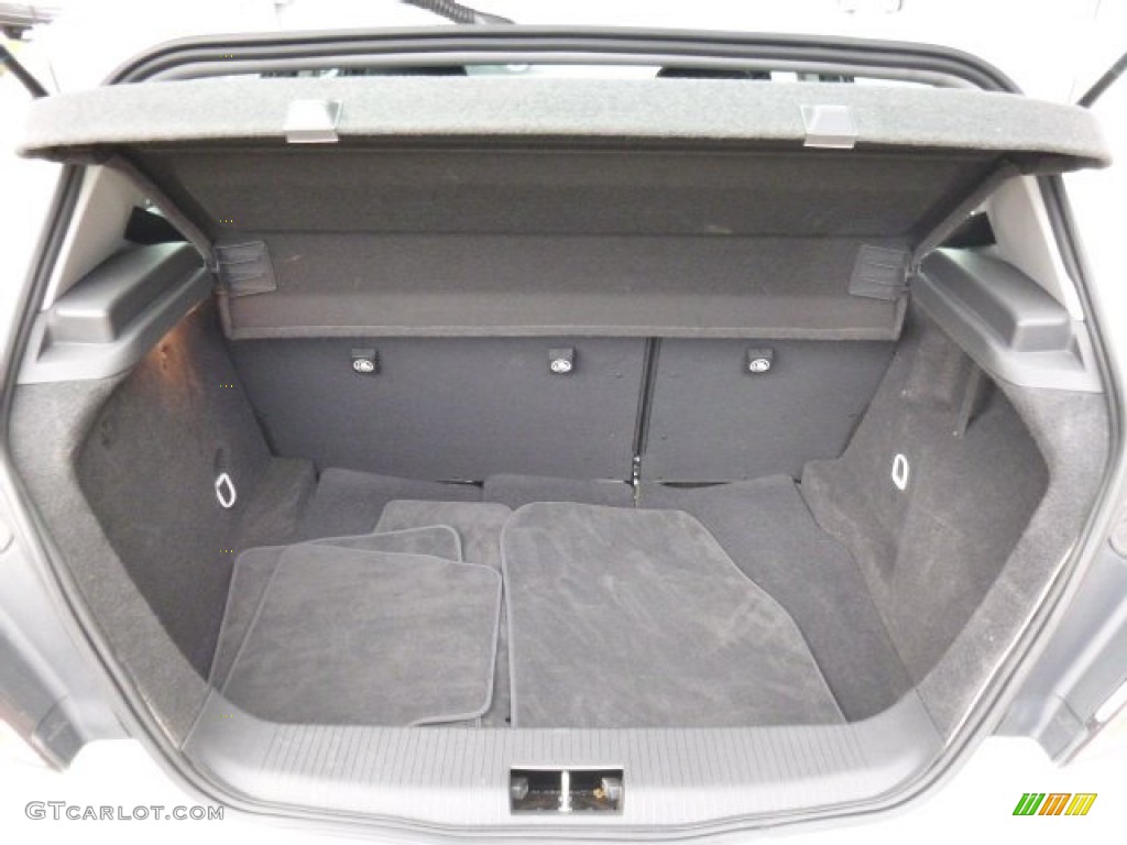 2008 Astra XE Sedan - Arctic White / Charcoal photo #12