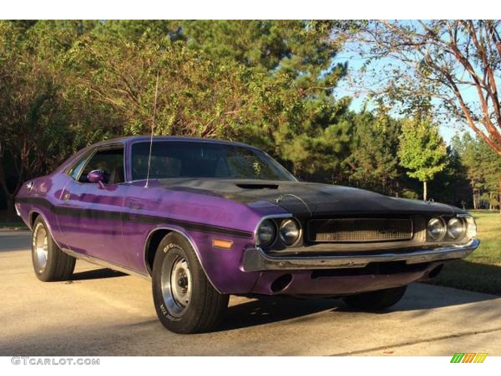 Plum Crazy 1970 Dodge Challenger R/T Coupe Exterior Photo #108375306