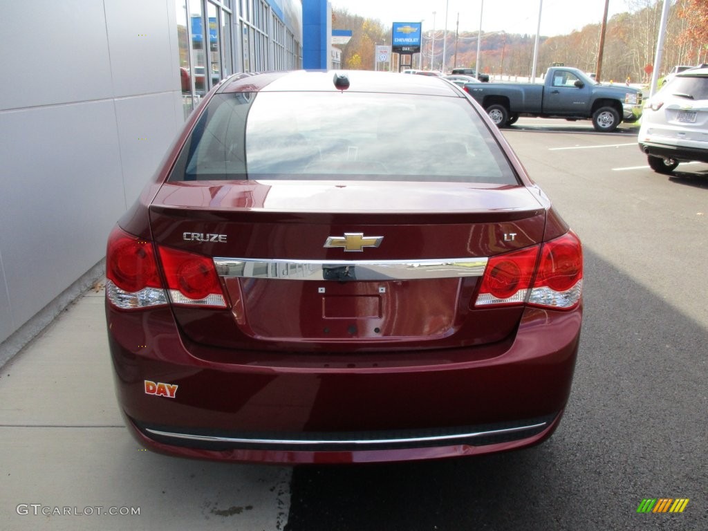 2016 Cruze Limited LT - Siren Red Tintcoat / Jet Black photo #6