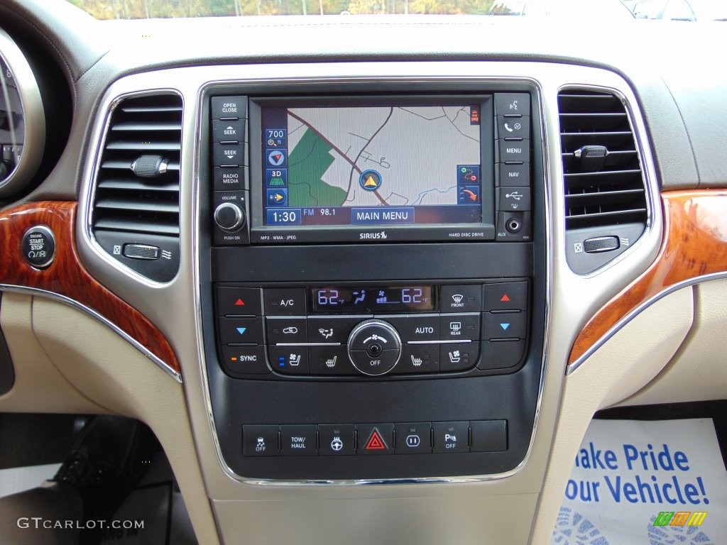 2011 Grand Cherokee Overland 4x4 - Brilliant Black Crystal Pearl / Dark Frost Beige/Light Frost Beige photo #31