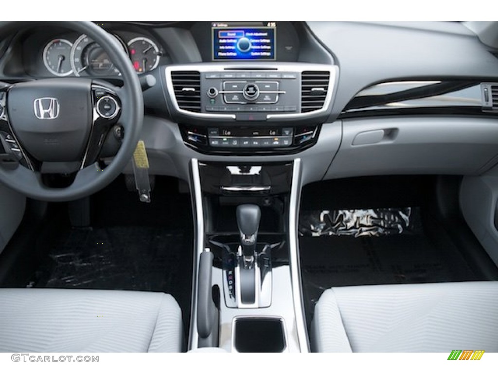 2016 Accord LX Sedan - Obsidian Blue Pearl / Gray photo #11