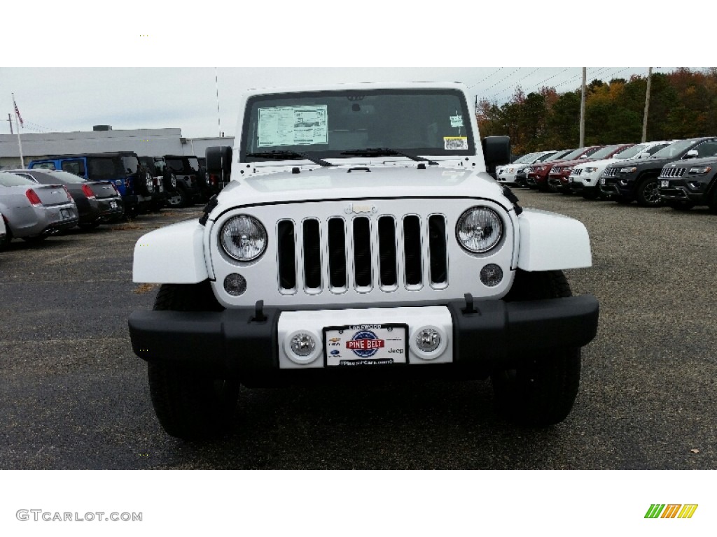 2016 Wrangler Unlimited Sahara 4x4 - Bright White / Black/Dark Saddle photo #2