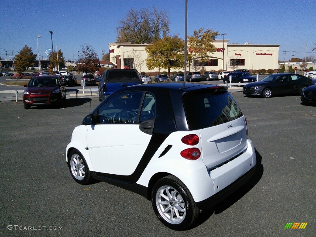 2008 fortwo passion coupe - Crystal White / Design Black photo #4