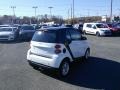 Crystal White - fortwo passion coupe Photo No. 6
