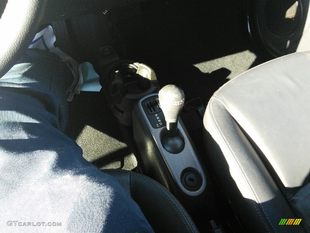 2008 fortwo passion coupe - Crystal White / Design Black photo #13