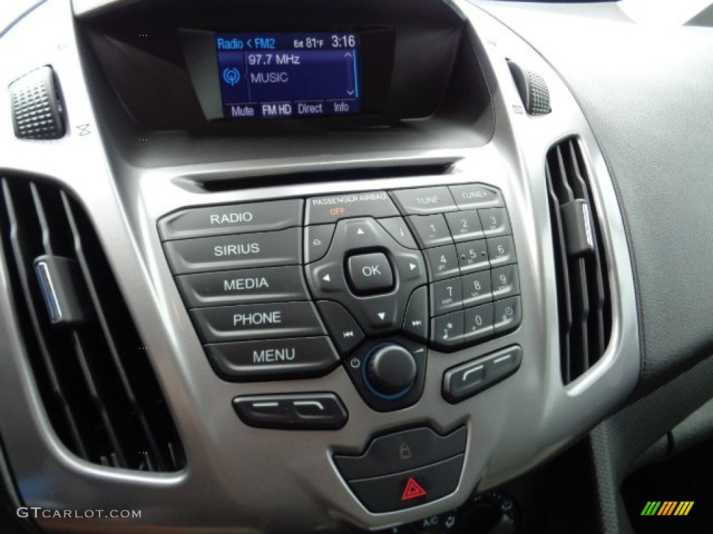 2016 Ford Transit Connect XLT Cargo Van Extended Controls Photos