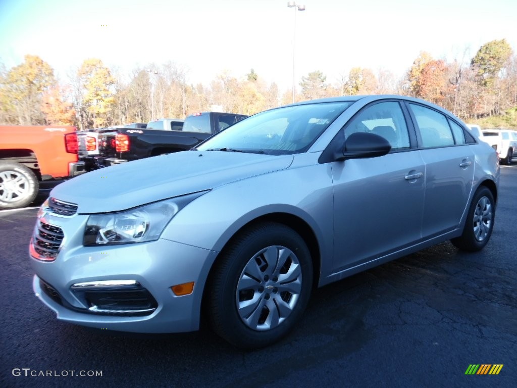 Silver Ice Metallic Chevrolet Cruze Limited