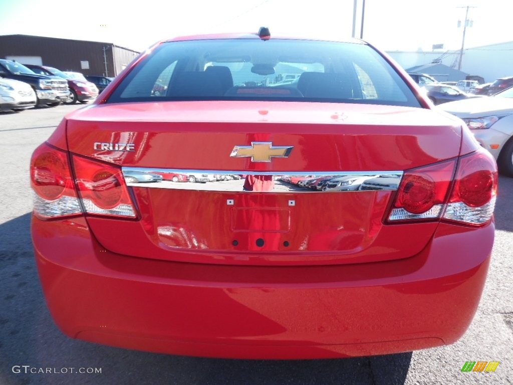 2016 Cruze Limited LS - Red Hot / Jet Black/Medium Titanium photo #7