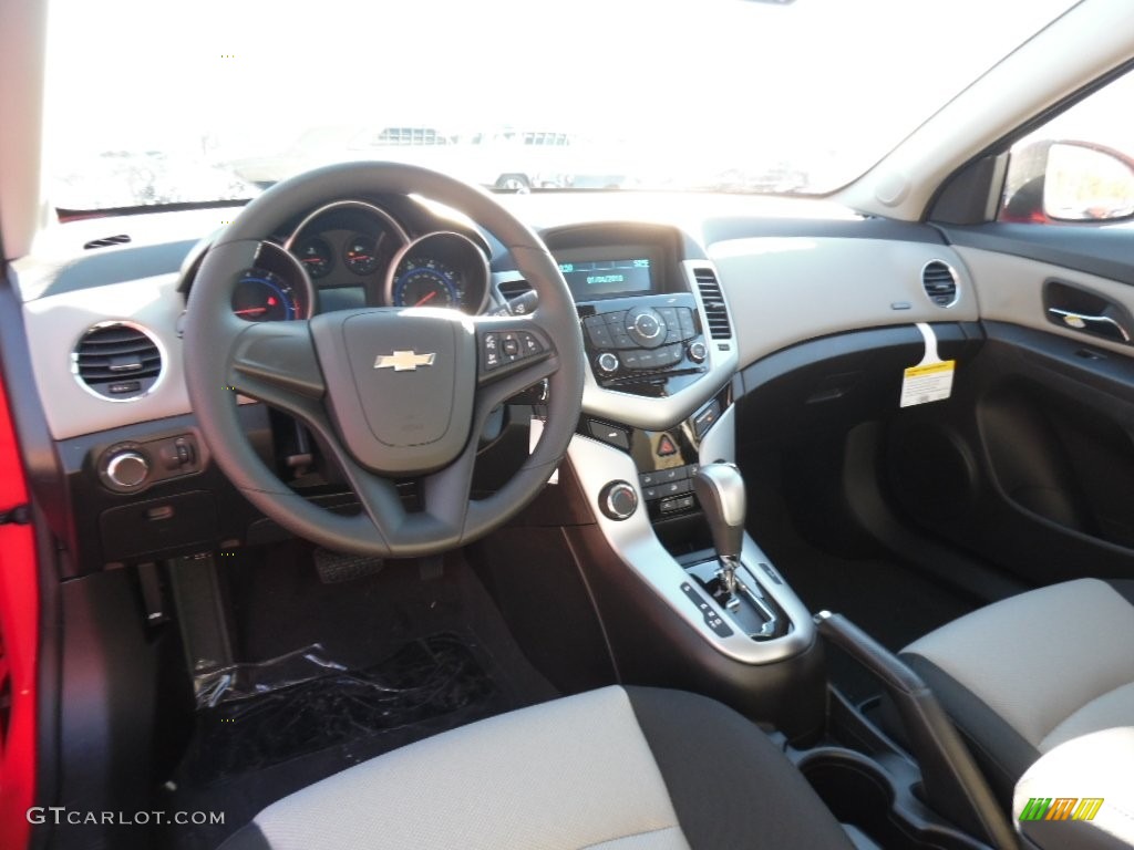 2016 Cruze Limited LS - Red Hot / Jet Black/Medium Titanium photo #13