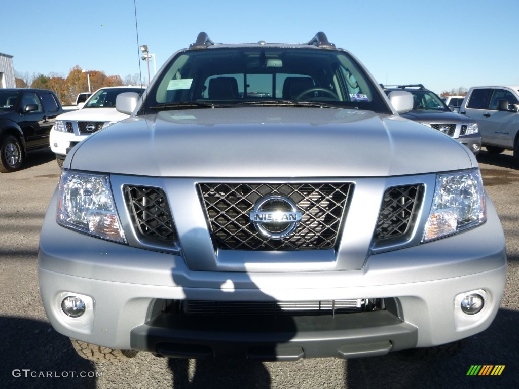 2016 Frontier Pro-4X Crew Cab 4x4 - Brilliant Silver / Pro-4X Graphite Steel photo #12