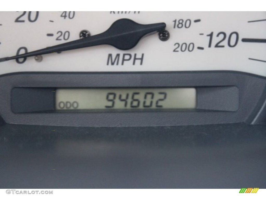 2003 ECHO Sedan - Silver Streak Mica / Shadow Gray photo #11