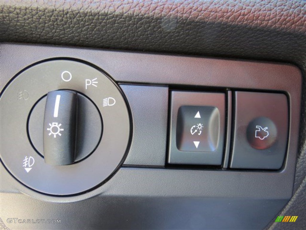 2010 Fusion SE - Brilliant Silver Metallic / Charcoal Black photo #23