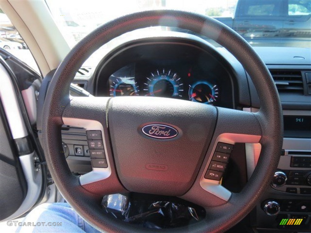 2010 Fusion SE - Brilliant Silver Metallic / Charcoal Black photo #26