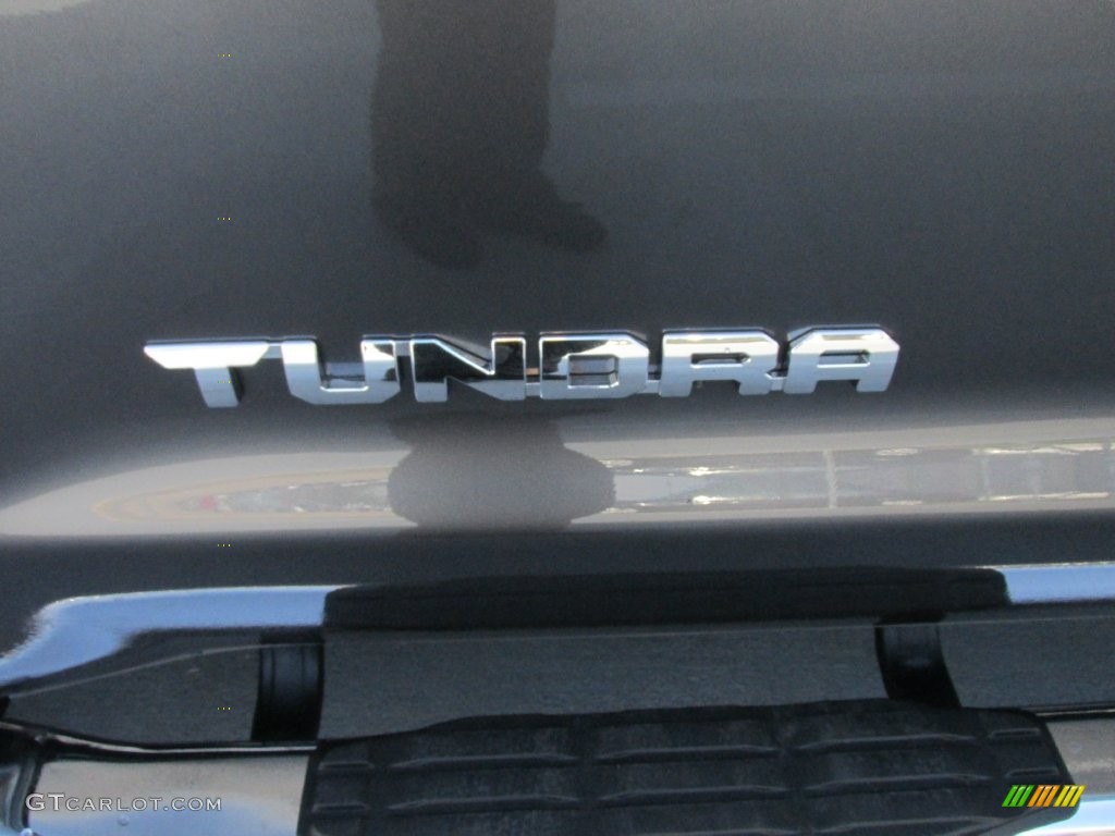 2016 Tundra SR5 CrewMax - Magnetic Gray Metallic / Black photo #15