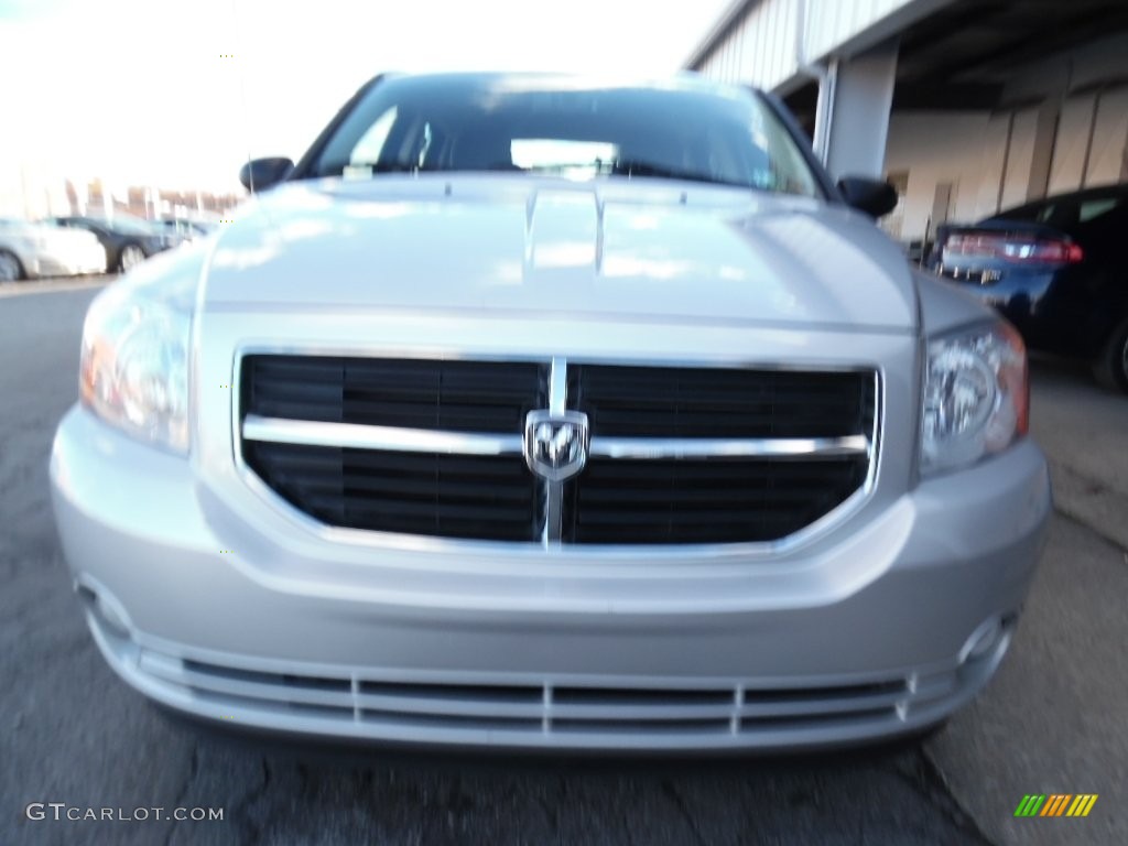 2011 Caliber Mainstreet - Bright Silver Metallic / Dark Slate Gray photo #9