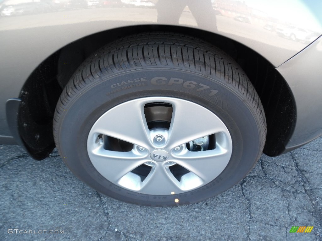 2016 Kia Soul Standard Soul Model Wheel Photos