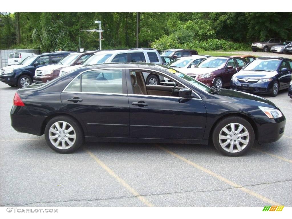 2006 Accord EX-L V6 Sedan - Nighthawk Black Pearl / Black photo #20