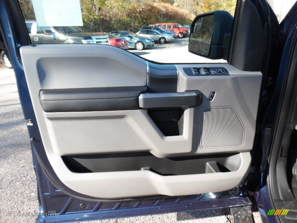 2016 Ford F150 XLT SuperCrew 4x4 Door Panel Photos