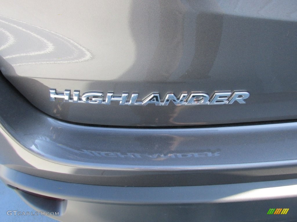 2015 Highlander LE - Predawn Gray Mica / Black photo #13