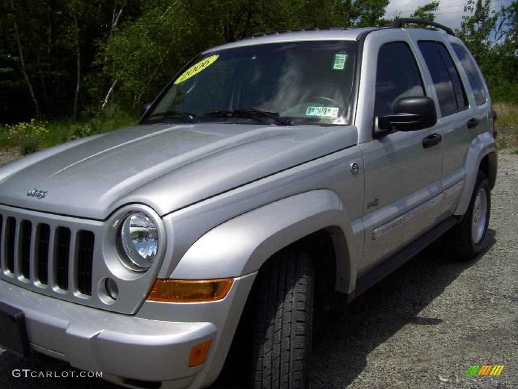 Bright Silver Metallic Jeep Liberty