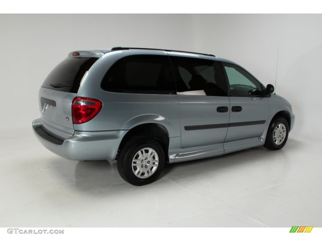 2005 Grand Caravan SE - Butane Blue Pearl / Medium Slate Gray photo #3