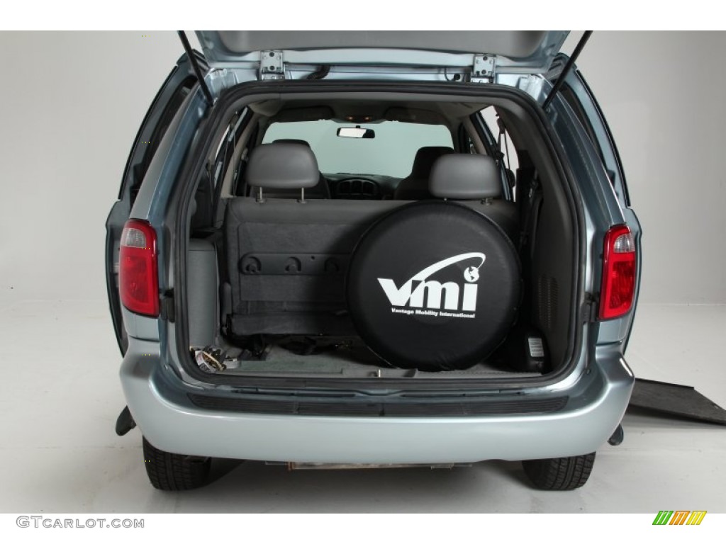 2005 Grand Caravan SE - Butane Blue Pearl / Medium Slate Gray photo #12