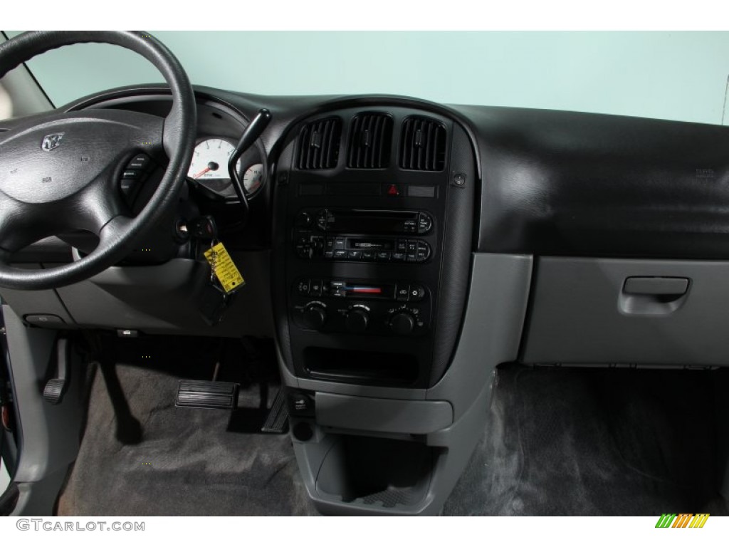 2005 Grand Caravan SE - Butane Blue Pearl / Medium Slate Gray photo #31