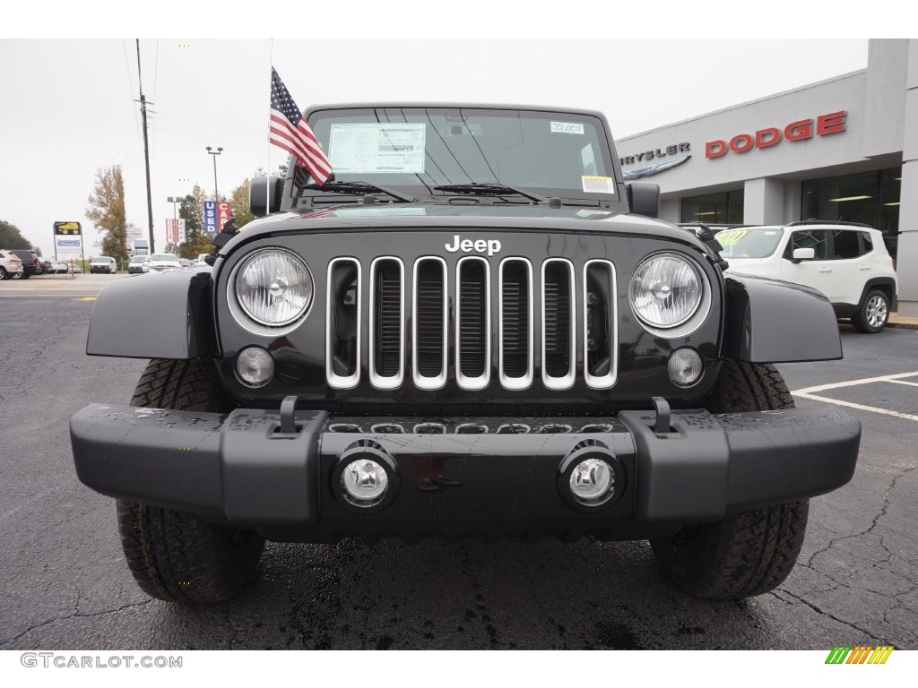 2016 Wrangler Unlimited Sahara 4x4 - Black / Black photo #2