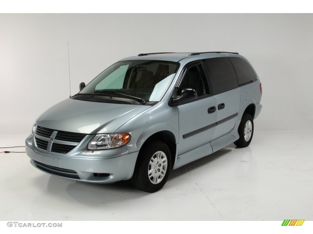 2005 Grand Caravan SE - Butane Blue Pearl / Medium Slate Gray photo #39