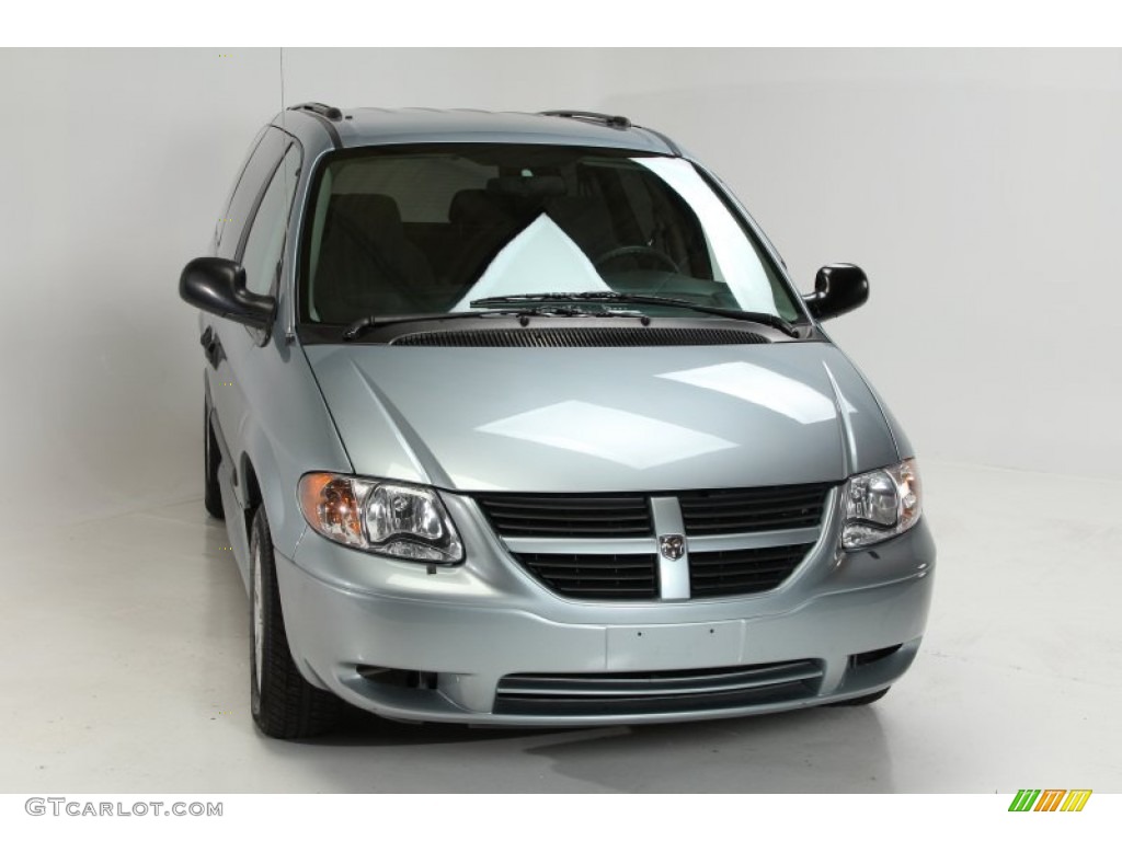 2005 Grand Caravan SE - Butane Blue Pearl / Medium Slate Gray photo #41