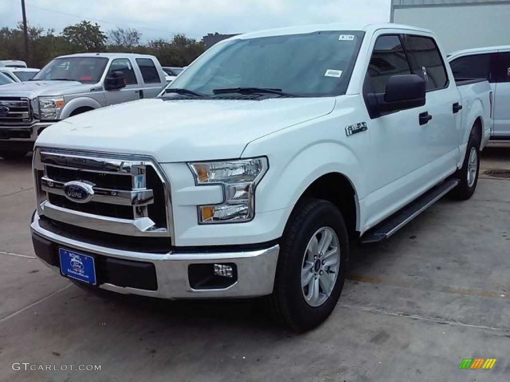 2015 F150 XLT SuperCrew - Oxford White / Medium Earth Gray photo #11