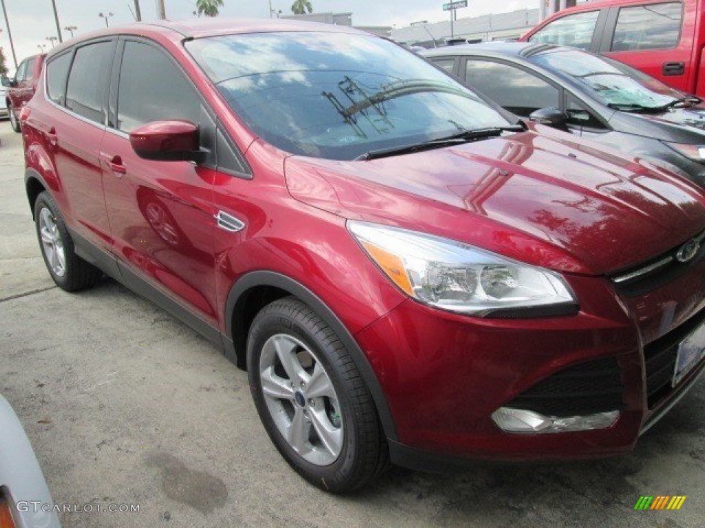 2015 Escape SE - Ruby Red Metallic / Charcoal Black photo #1