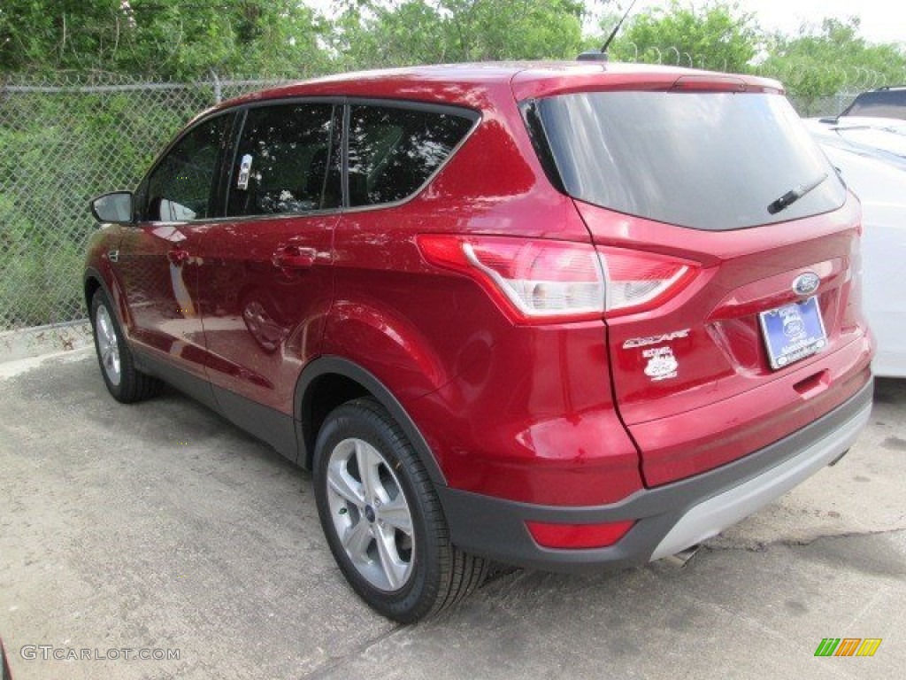 2015 Escape SE - Ruby Red Metallic / Charcoal Black photo #14