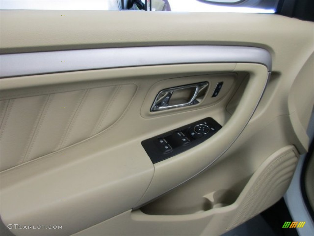 2015 Taurus SE - Oxford White / Dune photo #14