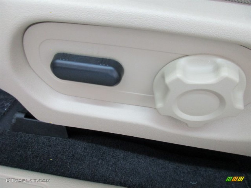 2015 Taurus SE - Oxford White / Dune photo #15