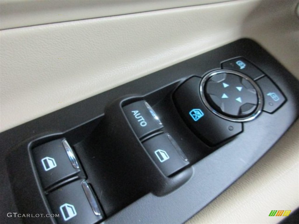 2015 Taurus SE - Oxford White / Dune photo #22