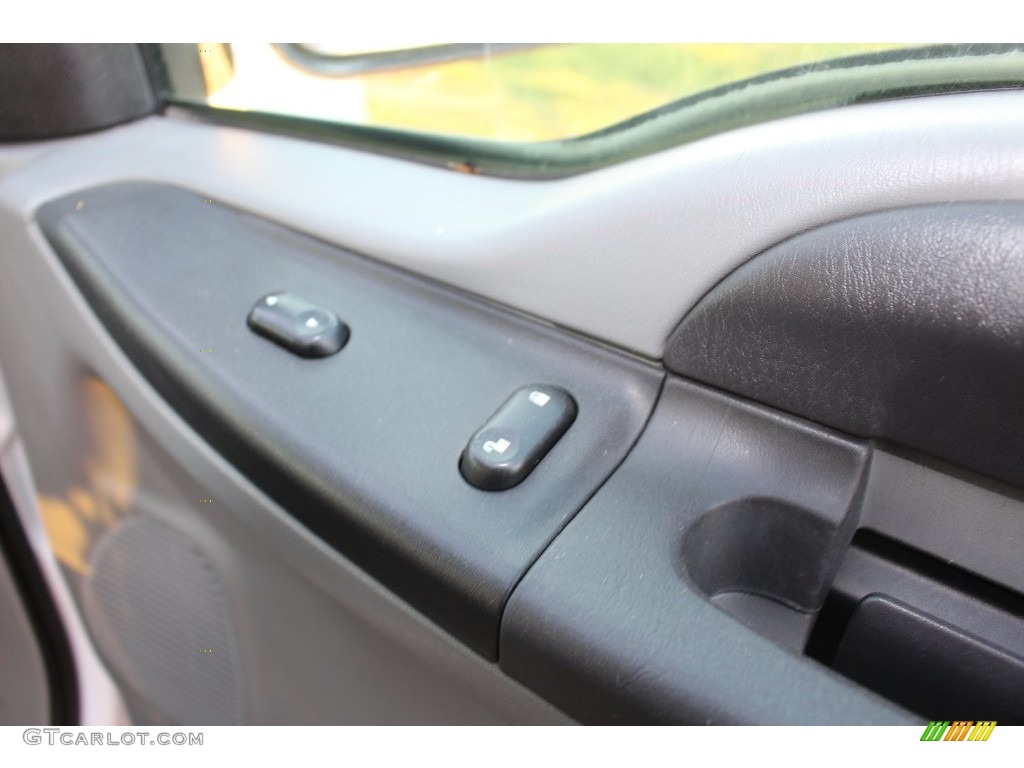 2007 F250 Super Duty XL SuperCab 4x4 - Oxford White Clearcoat / Medium Flint photo #8