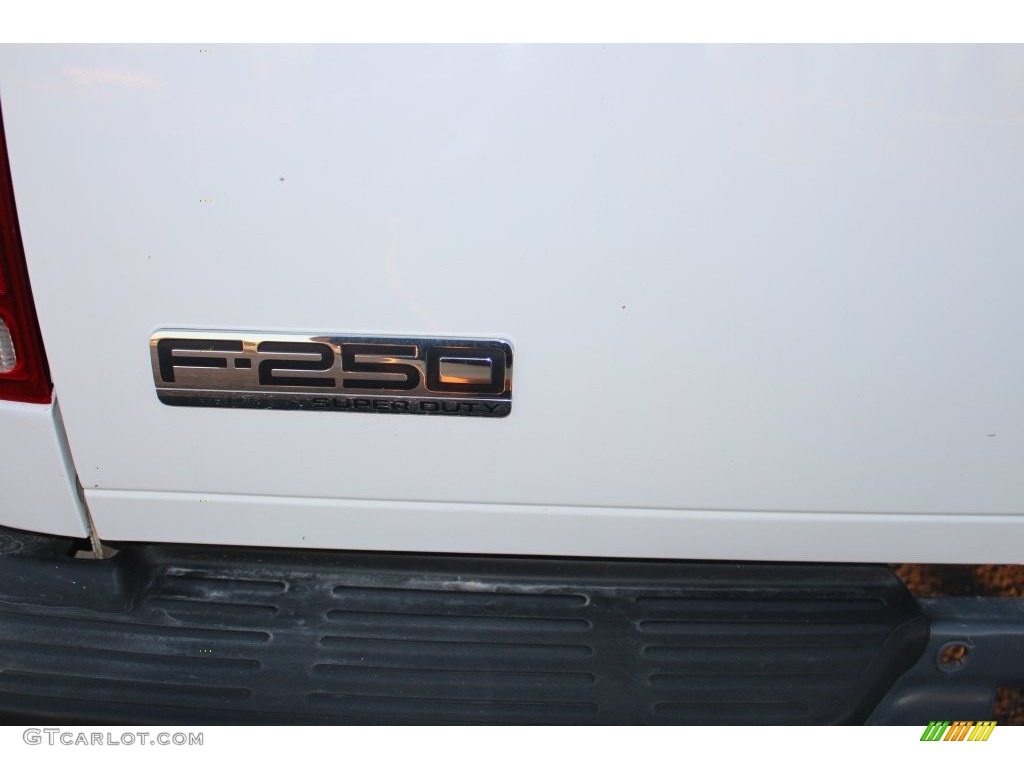 2007 F250 Super Duty XL SuperCab 4x4 - Oxford White Clearcoat / Medium Flint photo #16