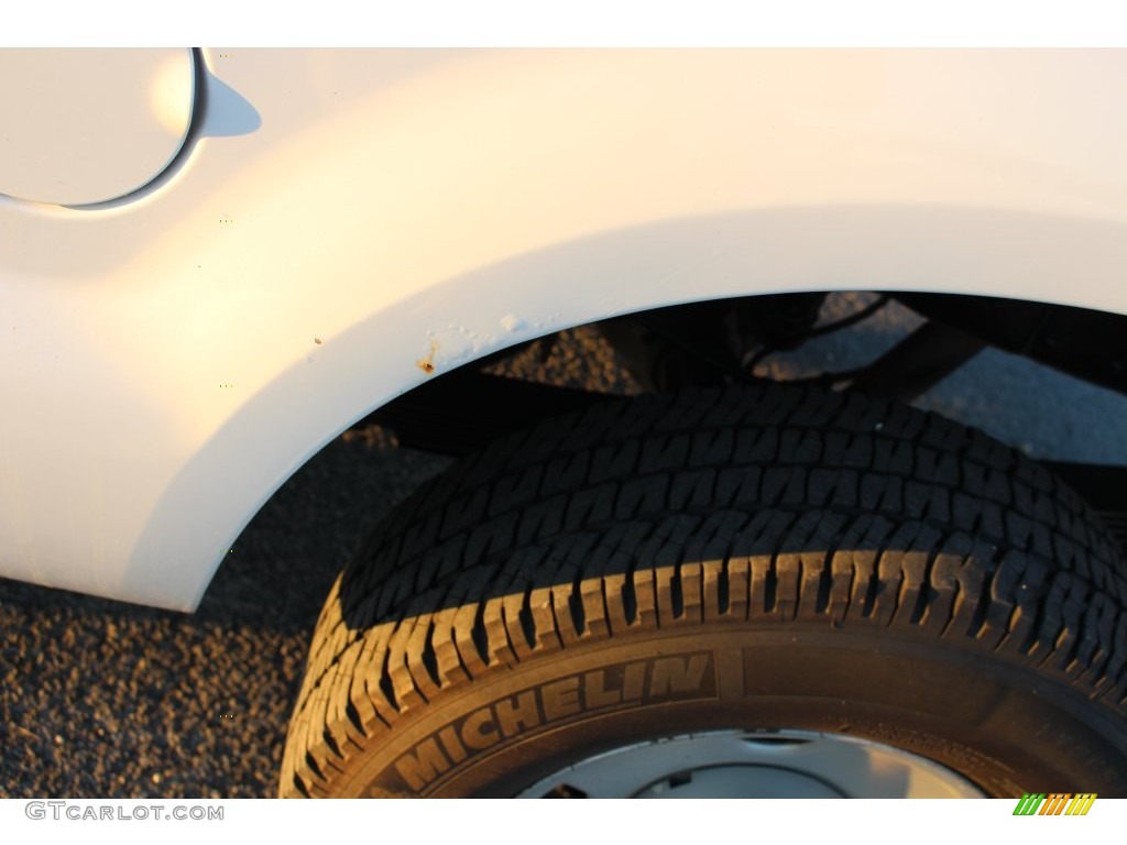 2007 F250 Super Duty XL SuperCab 4x4 - Oxford White Clearcoat / Medium Flint photo #19