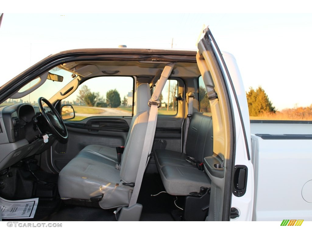 2007 F250 Super Duty XL SuperCab 4x4 - Oxford White Clearcoat / Medium Flint photo #21