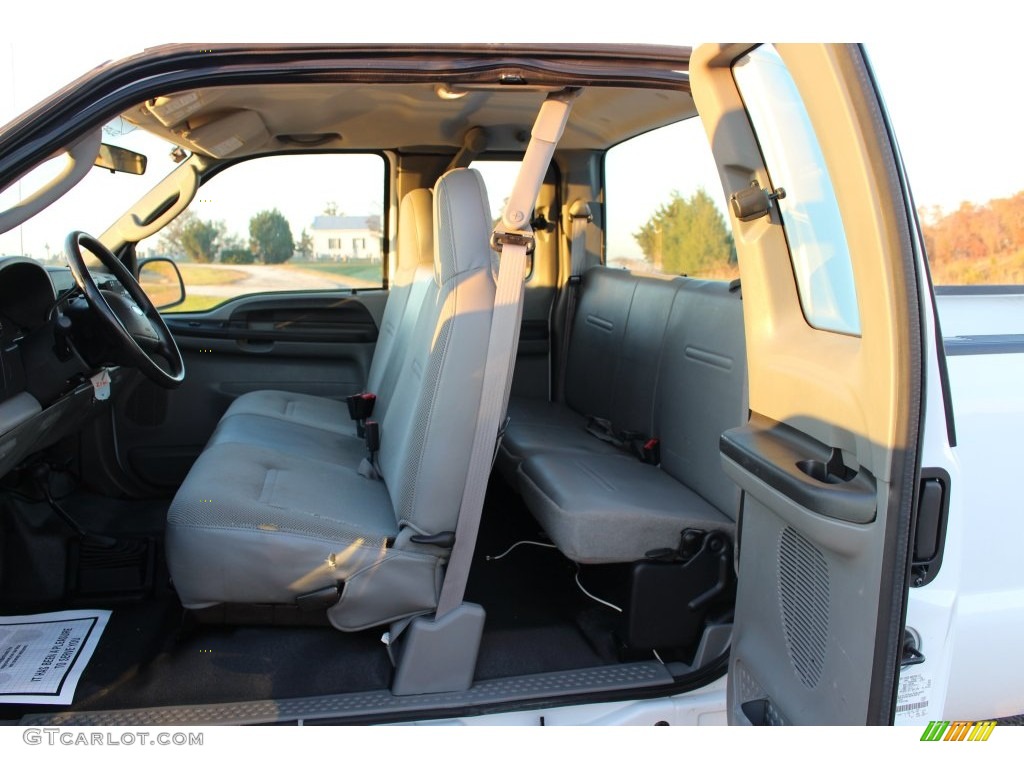 2007 F250 Super Duty XL SuperCab 4x4 - Oxford White Clearcoat / Medium Flint photo #31