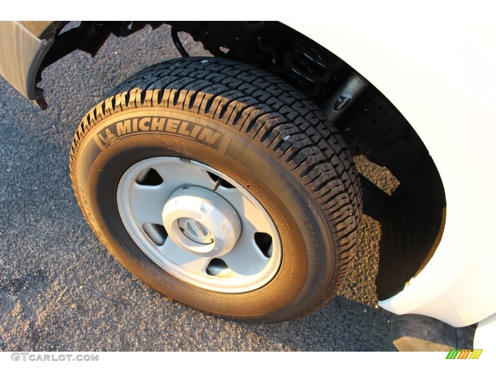 2007 F250 Super Duty XL SuperCab 4x4 - Oxford White Clearcoat / Medium Flint photo #32