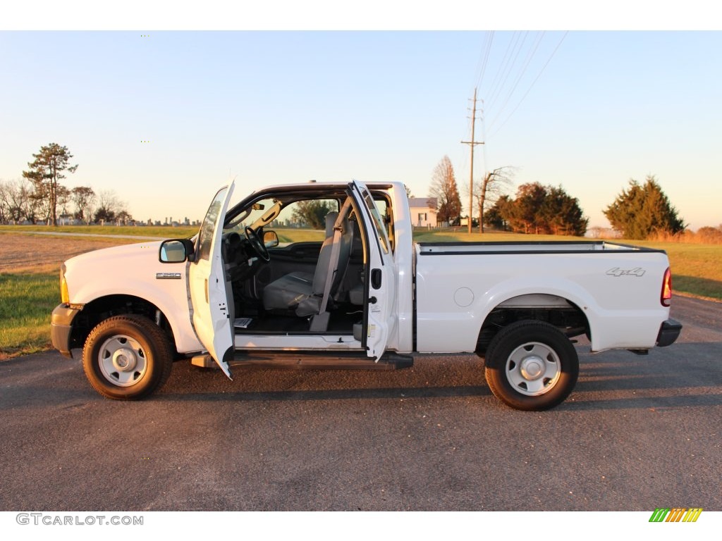 2007 F250 Super Duty XL SuperCab 4x4 - Oxford White Clearcoat / Medium Flint photo #36